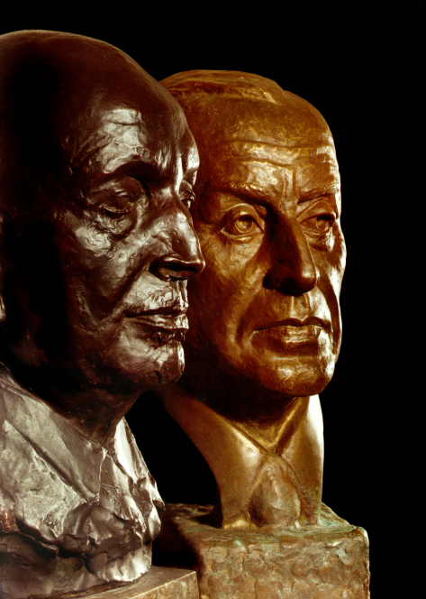 Busts of August Thyssen, (1923 by Georg Kolbe) and Fritz Thyssen (1965 posthumously by Gwendolyn Blume). Busts of August Thyssen, (1923 by Georg Kolbe) and Fritz Thyssen (1965 posthumously by Gwendolyn Blume).