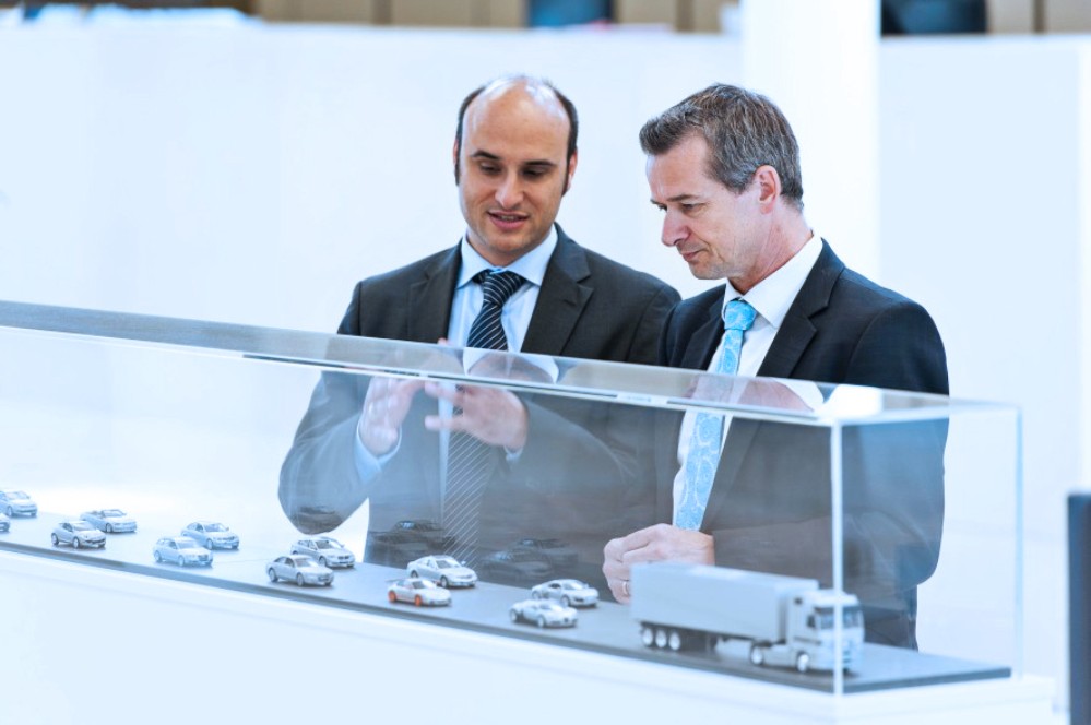 Have a look: Gulden (left) and Hoffmann explain InCar®plus. Have a look: Gulden (left) and Hoffmann explain InCar®plus.