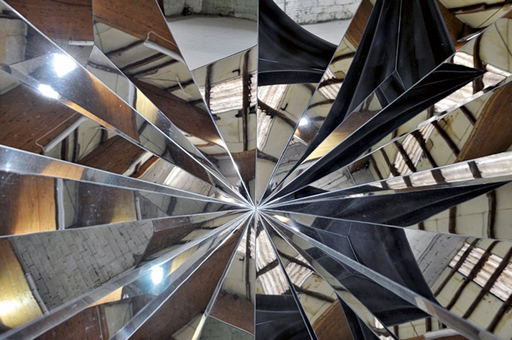 PLEXIGLAS® Reflections PLEXIGLAS® Reflections