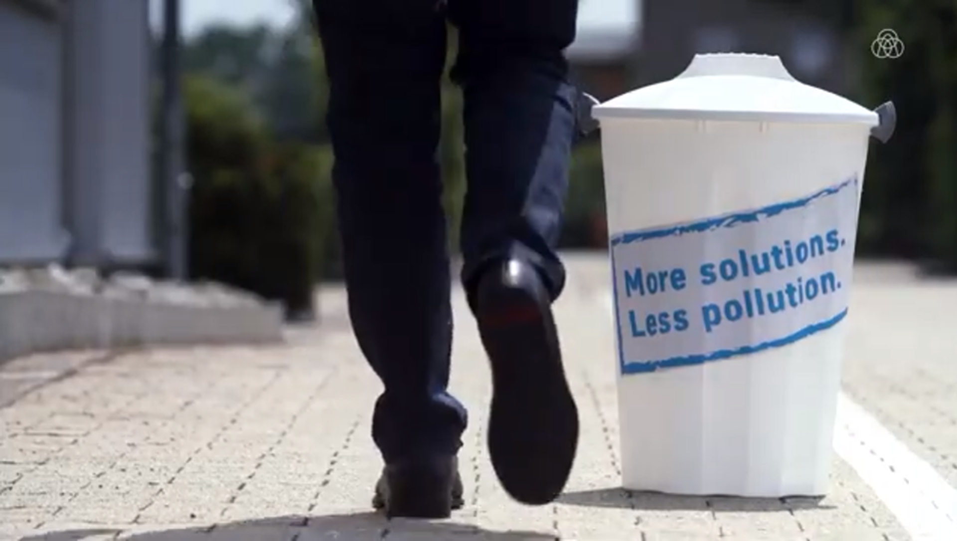 Video shows thyssenkrupp's EnviNOx® technology, which removes nitrous oxide from industrial waste gases and thus reduces greenhouse gas emissions.