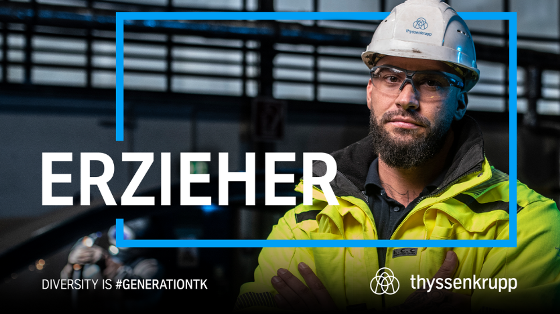 männlich gelesene Perso mit Bart, trägt Schutzhelm und -Brille. im Vordergrund der Schriftzug "ERZIEHER"
