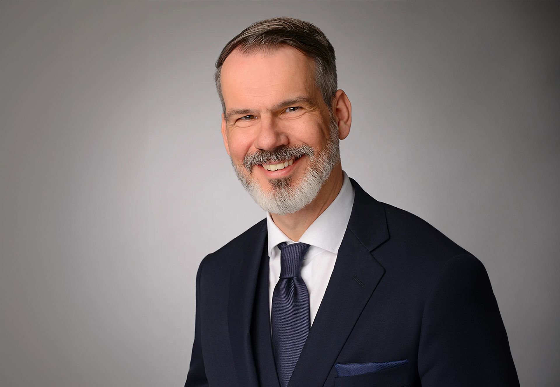 Stefan Ettwig, Chief Communications Officer / Chief of Staff