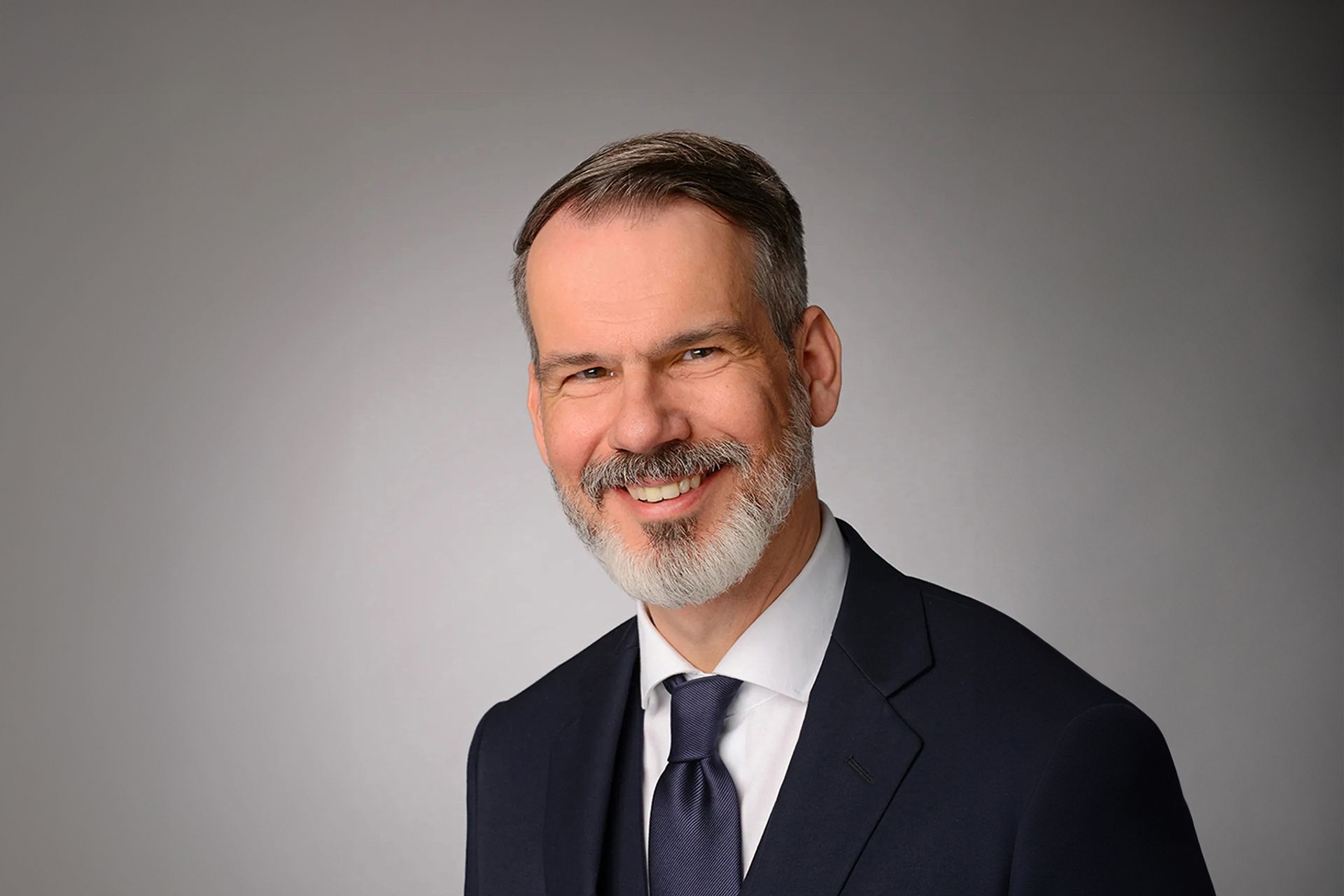 Stefan Ettwig, Chief Communications Officer / Chief of Staff