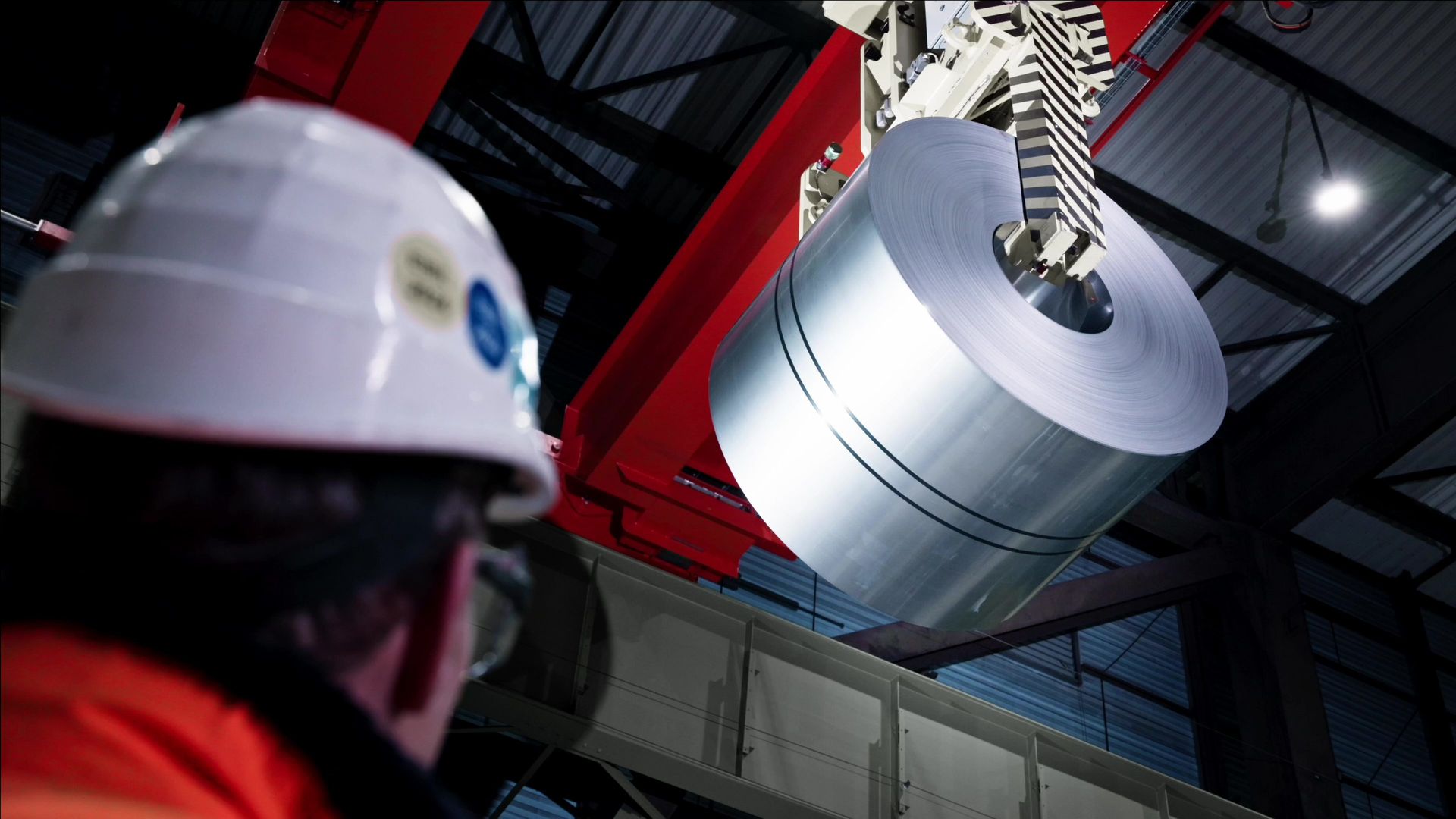 Nahaufnahme von aufgewickeltem Elektroband in Coils von thyssenkrupp Steel.