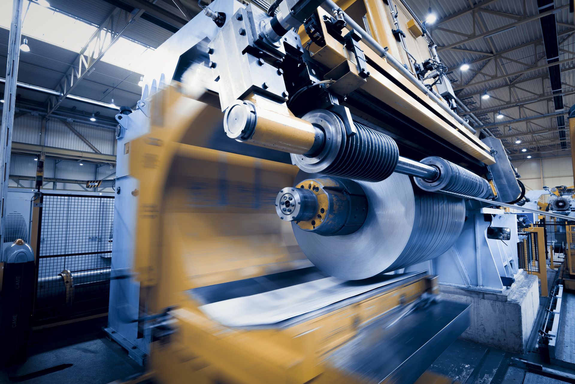 Metal processing facility operated by tk accelis with digitally connected production. The IIoT platform toii® captures machine and production data in real time and supports the optimization of industrial manufacturing processes.