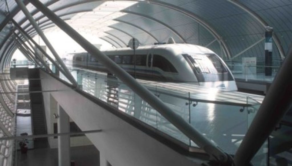 2002: Jungfernfahrt Transrapid in Shanghai