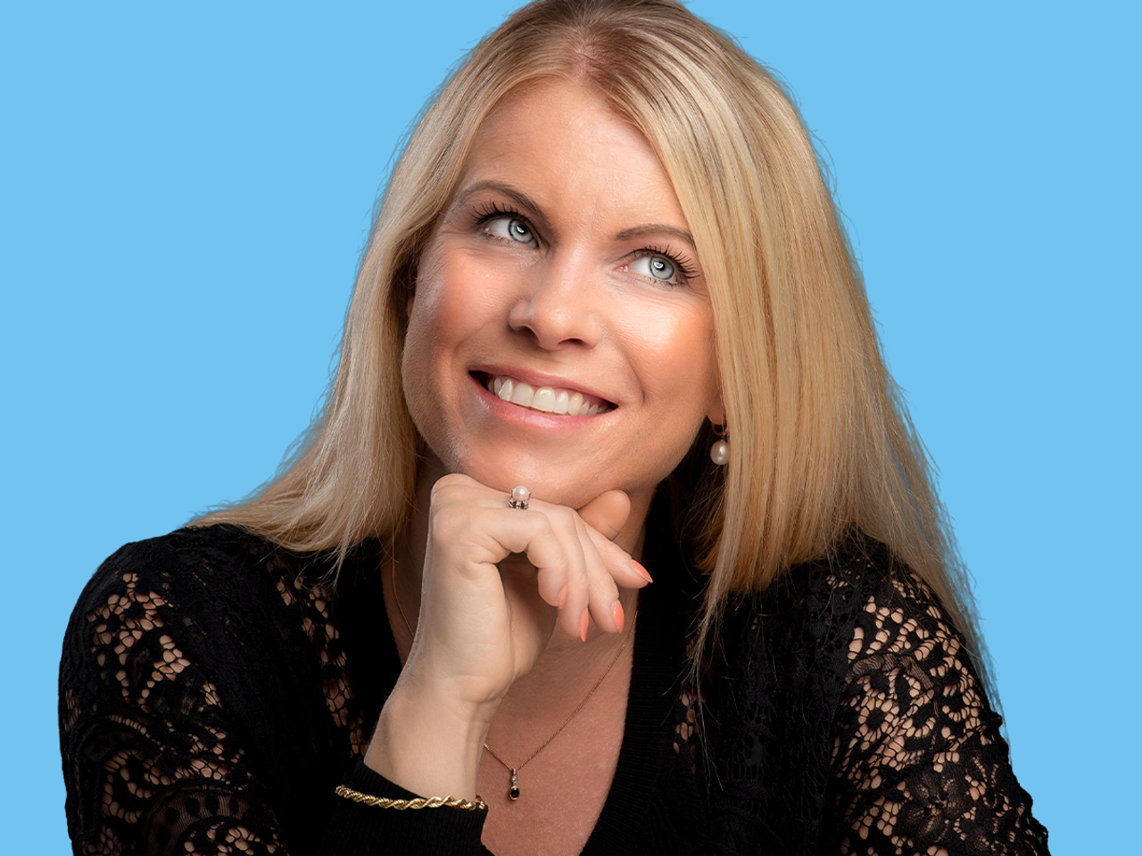 Katrin Thiele, Cluster-Managerin IT, verhandelt mit ihrem Team Millionenverträge.
