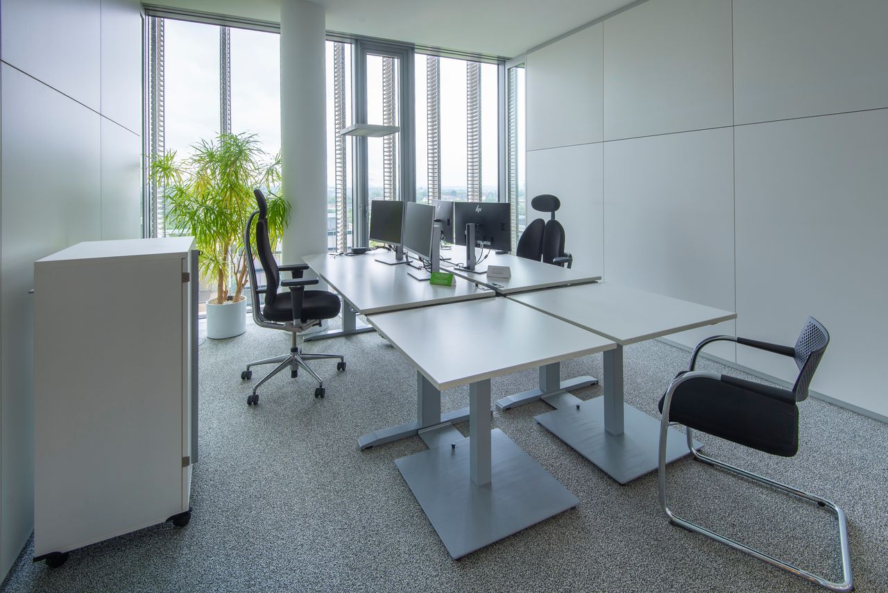Spacious Office