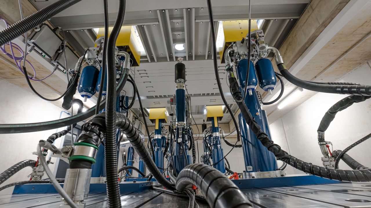 7-Post-Prüfstand von thyssenkrupp Bilstein: Booster für die Fahrwerksentwicklung