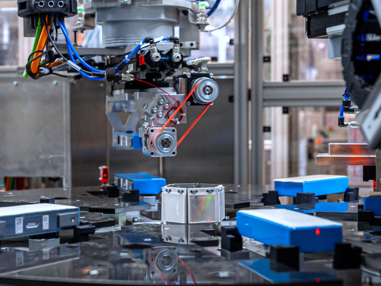 Batterieproduktionsanlage von thyssenkrupp Automation Engineering