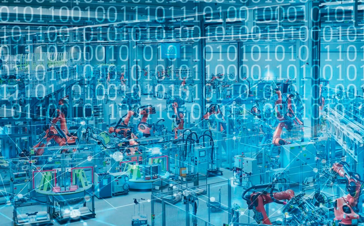 Digitale Produkte repräsentiert durch eine Produktionshalle mit Einsen und Nullen 