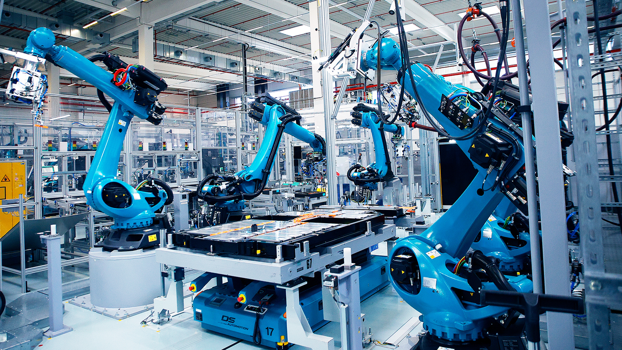 Prozessschritt der Packmontage bzw. Cell-to-Pack in der Batterieproduktion