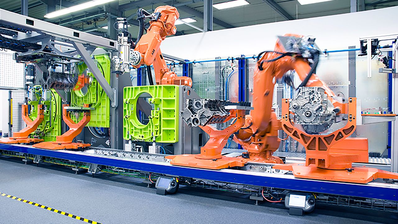 Assembly line for drive systems: Industrial robots carry out precise assembly processes and optimise production quality through automation.
