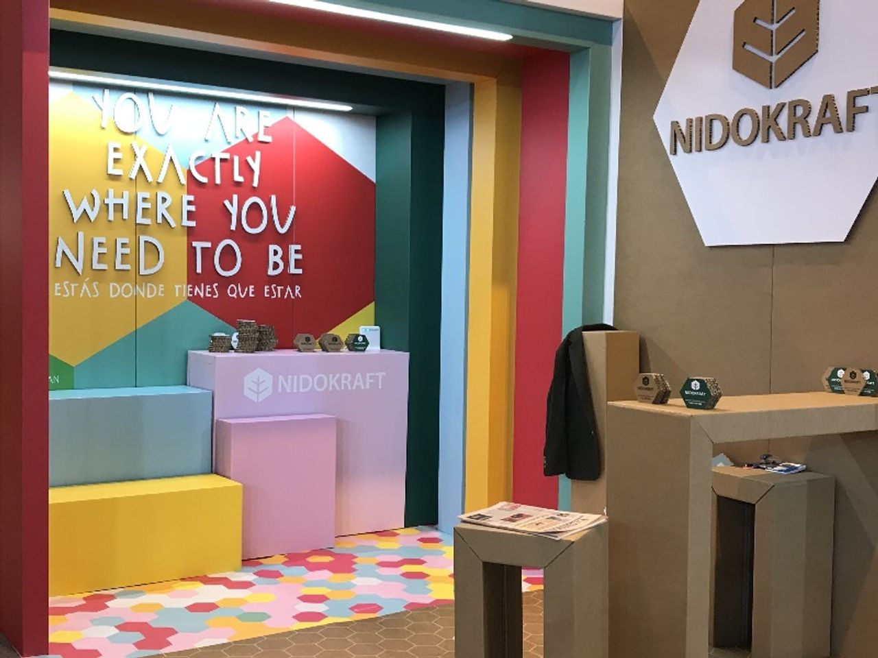 Messestand aus Nidokraft.