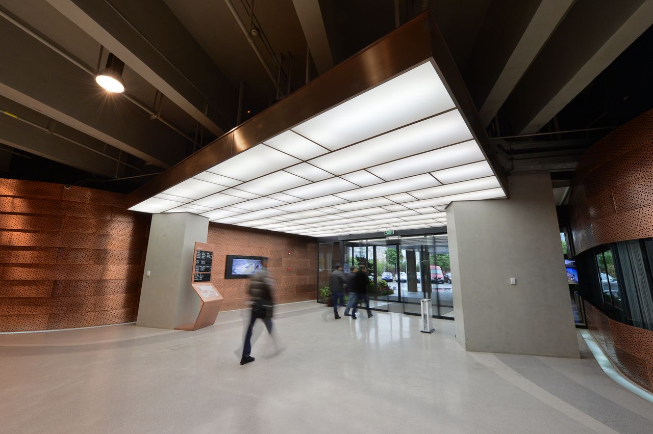 PLEXIGLAS® LED für Hinterleuchtung, optimiert, coextrudiert