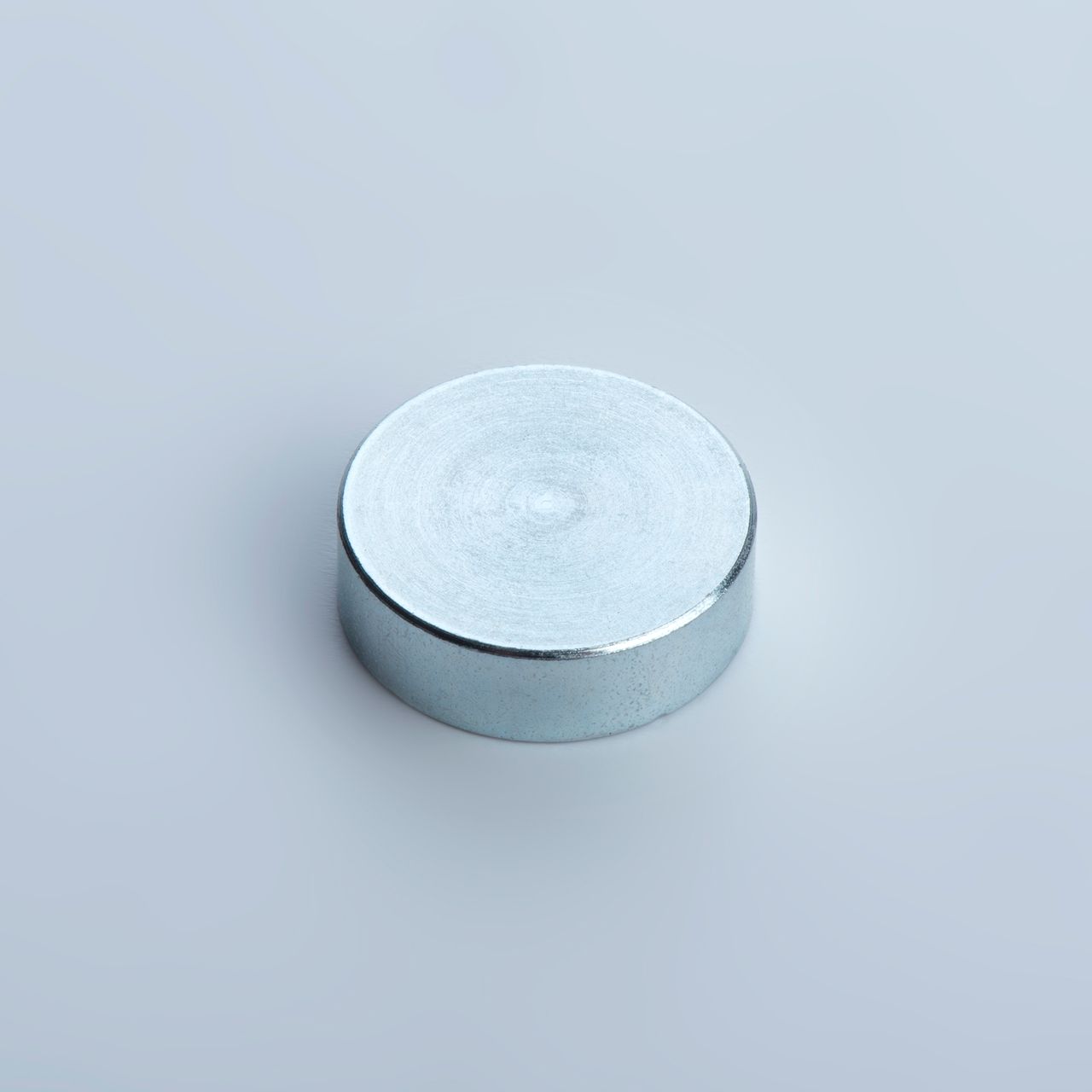 Pot magnet made of SmCo, galvanized, thyssenkrupp Magnettechnik