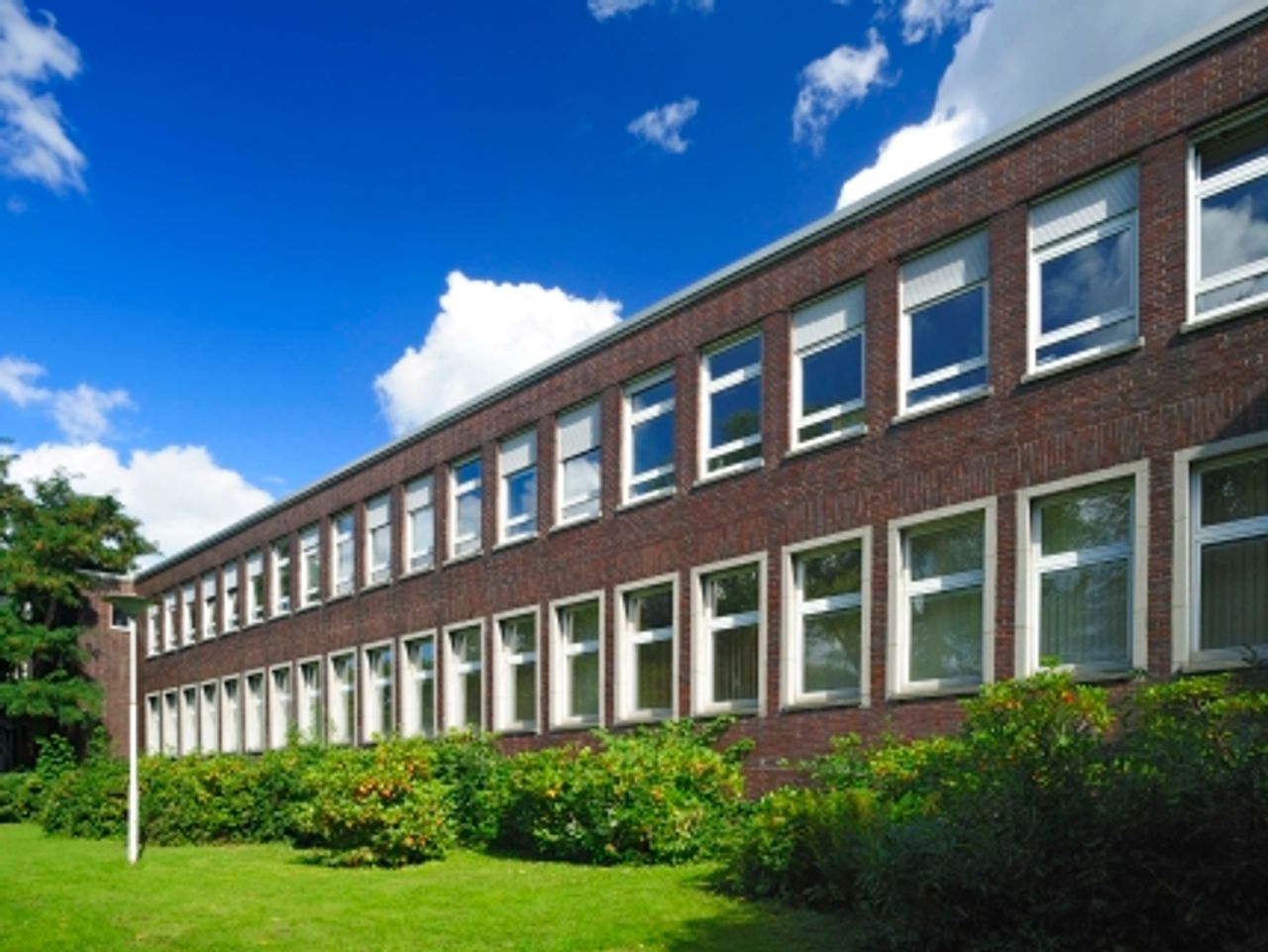Change of name to Thyssen Magnettechnik GmbH