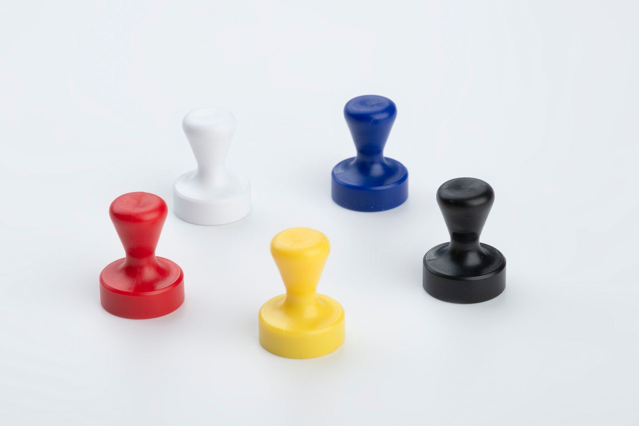 Grip magnet made of NdFeB with coloured plastic housing, thyssenkrupp Magnettechnik