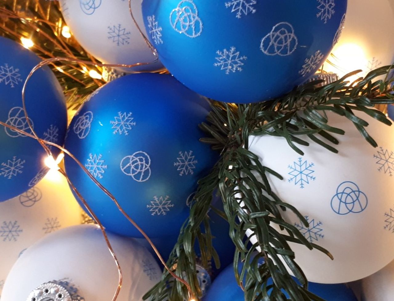 Wir wünschen Ihnen frohe Festtage
