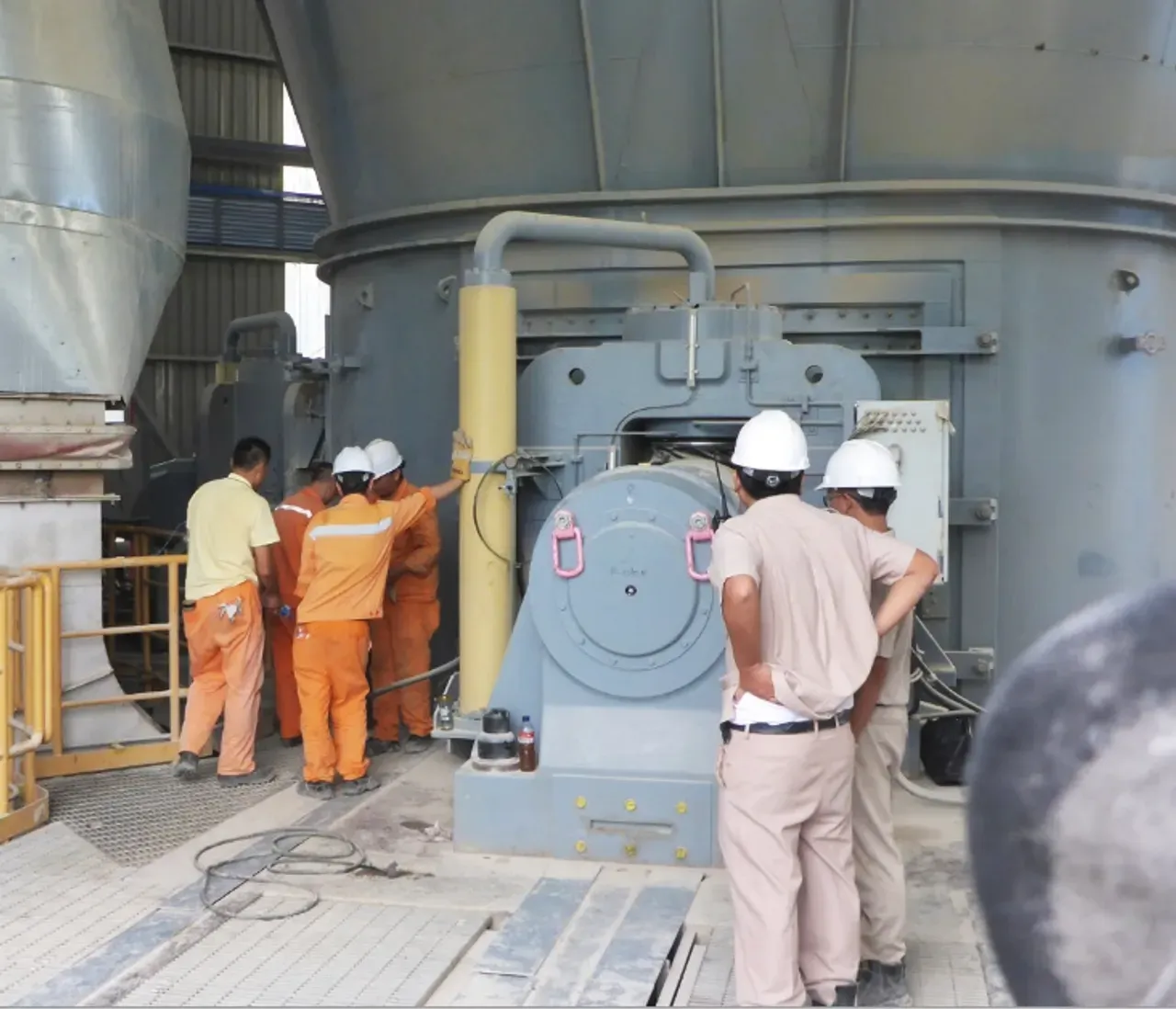 vertical roller mill, inspection roller mill, roller unit