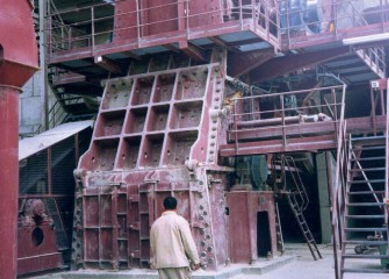 MAMMUT single-shaft hammer crusher