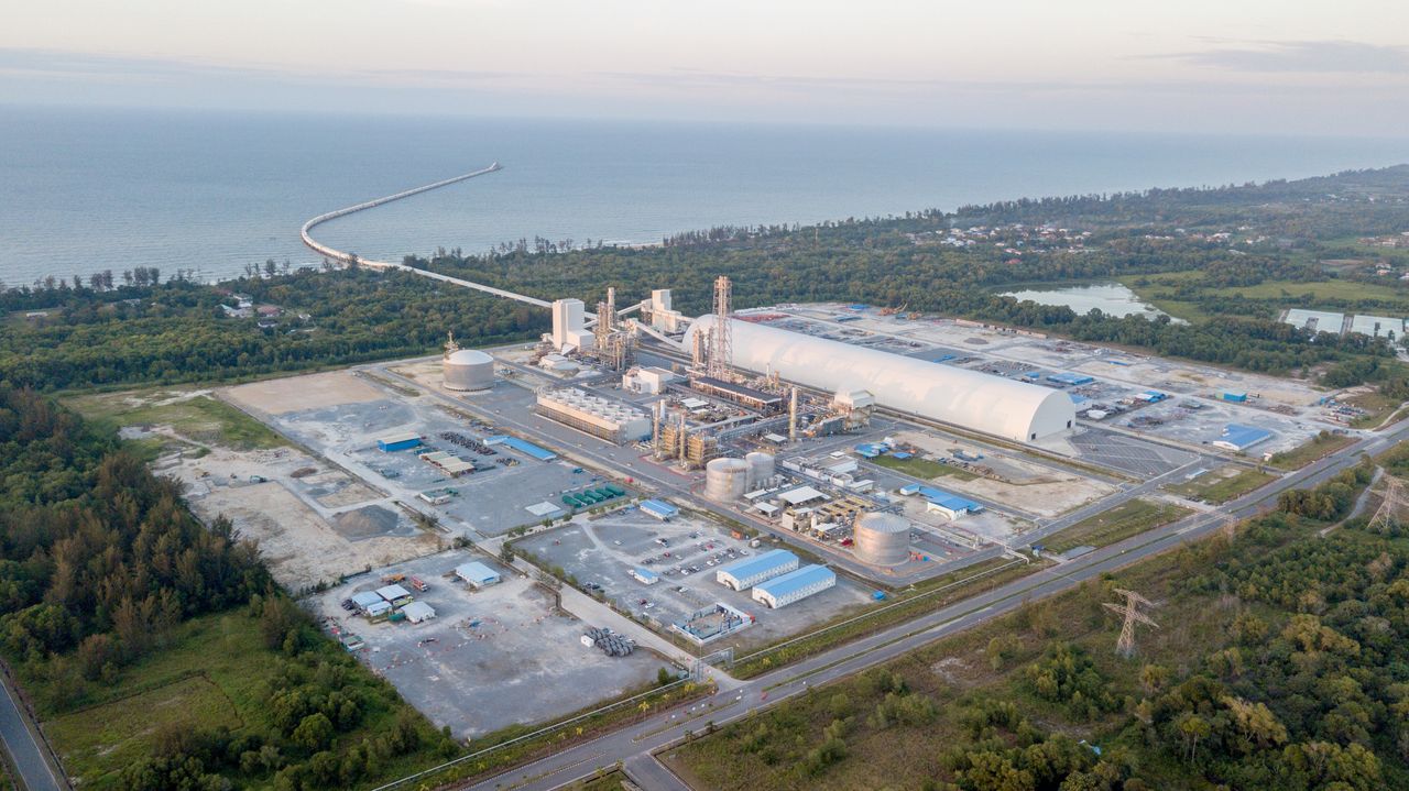 thyssenkrupp Uhde signed a service agreement with Brunei Fertilizer Industries