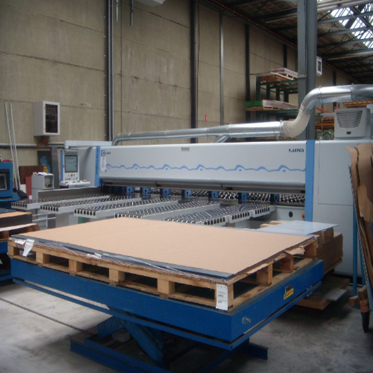 Zaag machine Ispa plastics