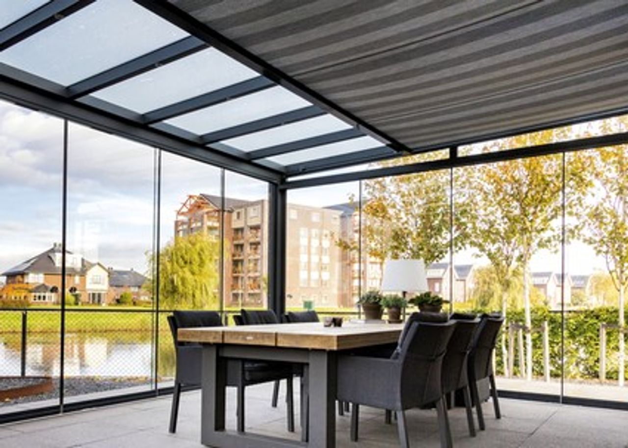 kanaalplaat in PLEXIGLAS® of Makrolon ® polycarbonaat.